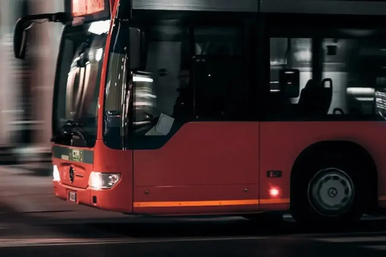 Ile kosztuje prawo jazdy na autobus? Pełny koszt kategorii D